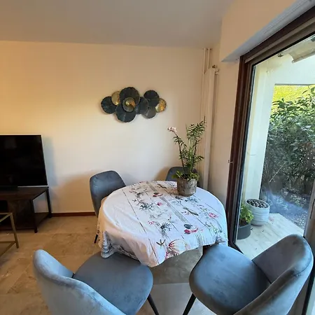 Rare T3 Balcony Pool Ac Golf And 15 Min Walk * Mandelieu